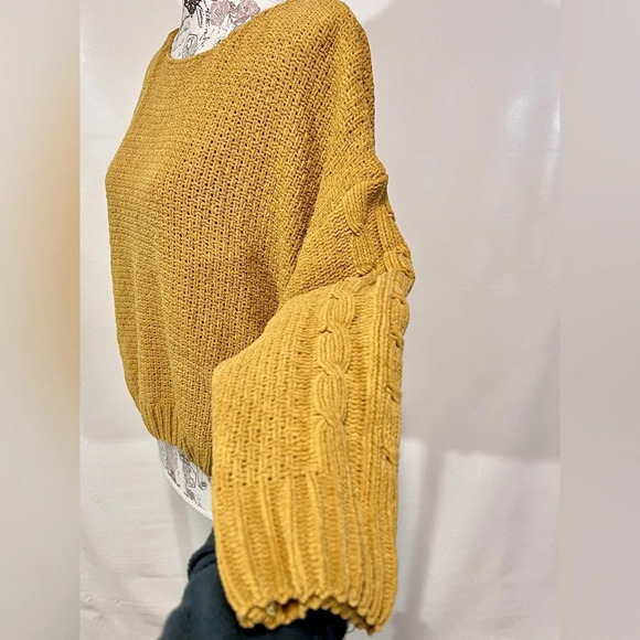 🛍️ Mustard yellow FAVLUX sweater size S. - Picture 3 of 13